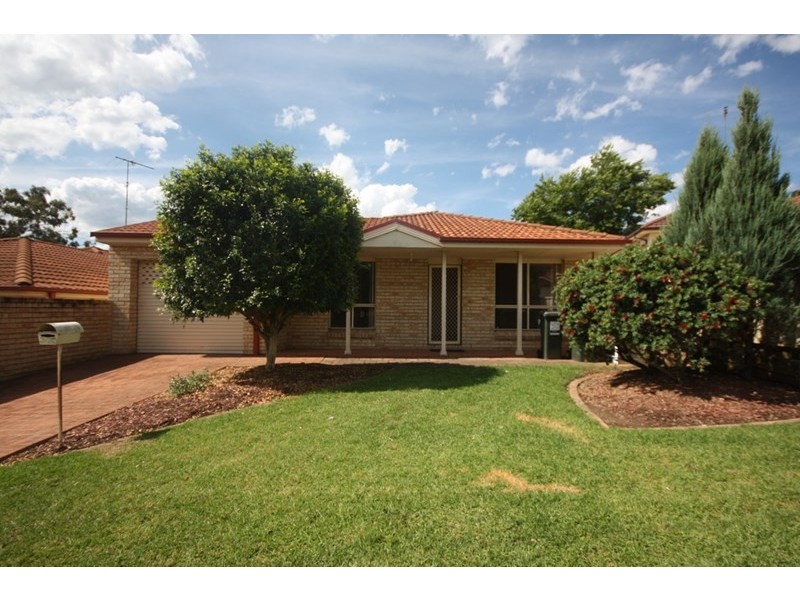 3/20 Hoddle Avenue, Campbelltown NSW 2560