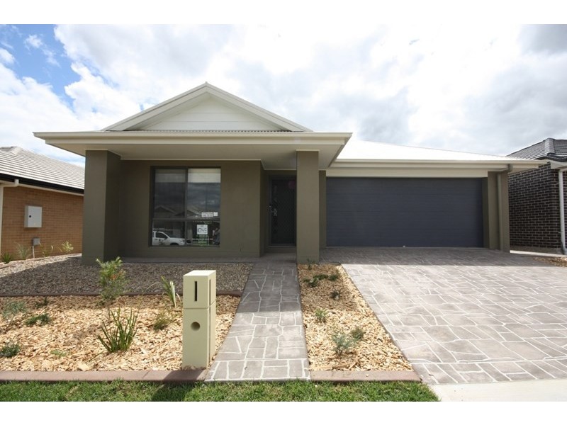 17 Monash Street, Gregory Hills NSW 2557