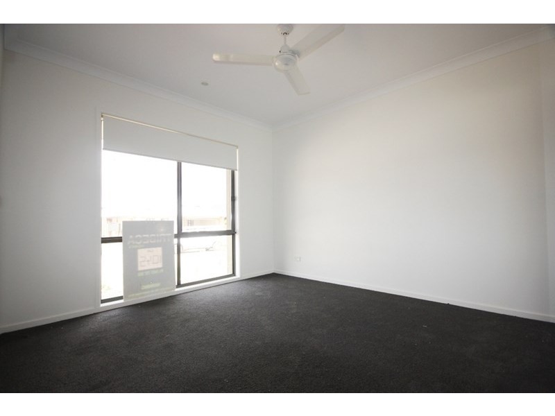 17 Monash Street, Gregory Hills NSW 2557