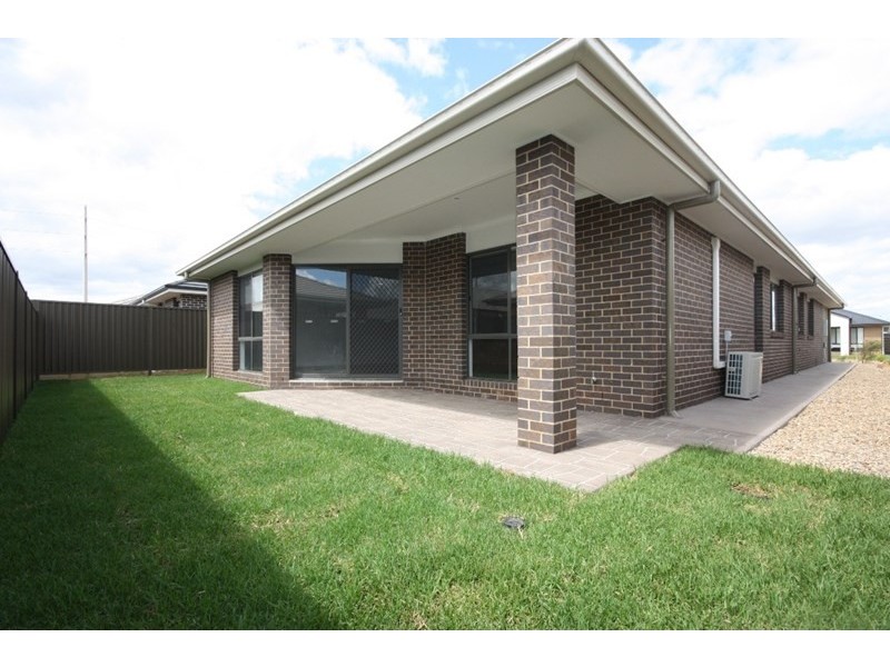 17 Monash Street, Gregory Hills NSW 2557