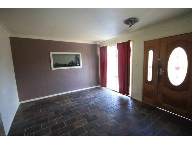 4 Poplar Crescent, Bradbury NSW 2560