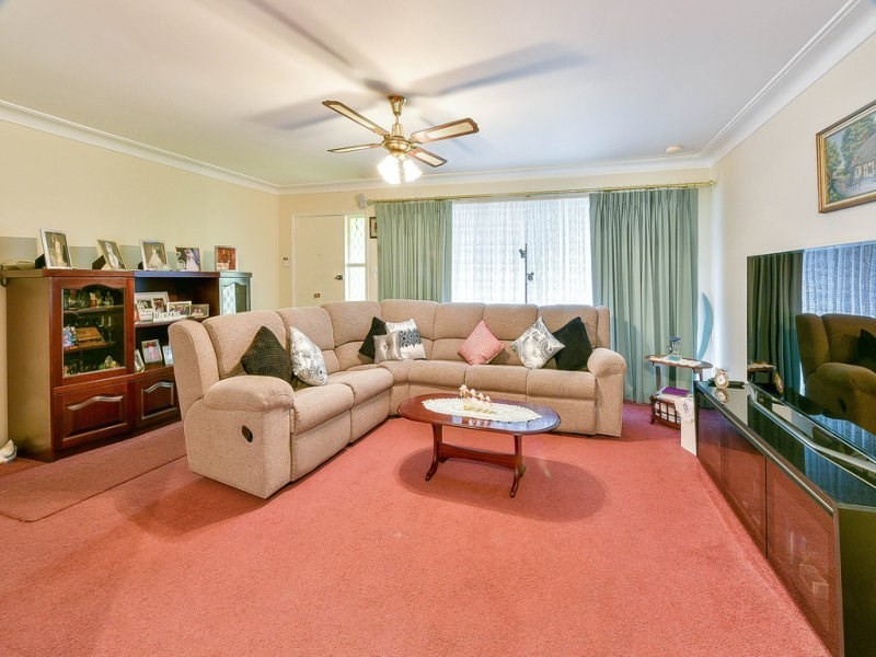 2 Derby Street, Minto NSW 2566