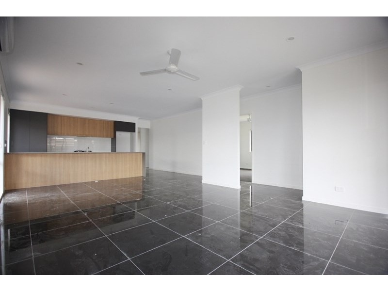 10 Monash Street, Gregory Hills NSW 2557