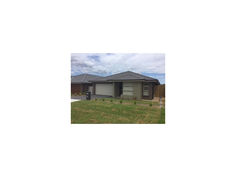 7 Richards Loop, Oran Park NSW 2570
