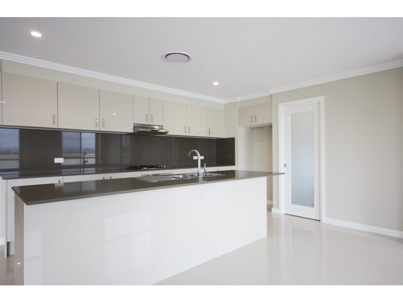 7 Richards Loop, Oran Park NSW 2570