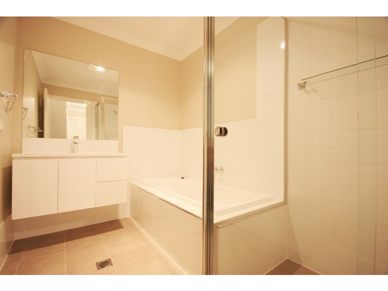 7 Richards Loop, Oran Park NSW 2570