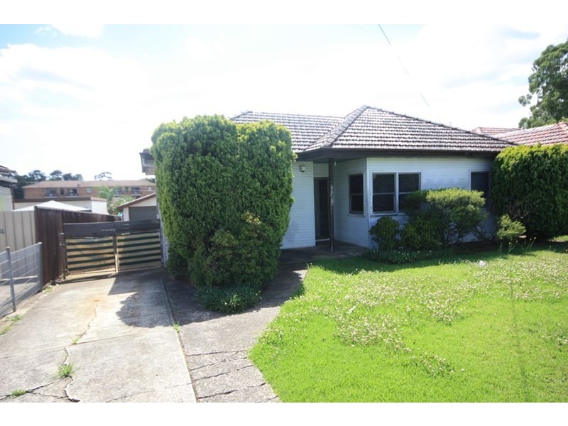 30 Bradbury Avenue, Campbelltown NSW 2560