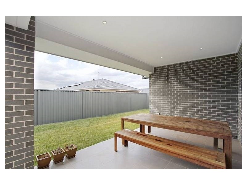 11 Venturer Parade, Leppington NSW 2179