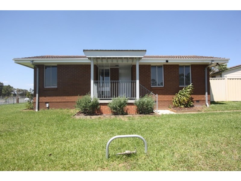 2 Fonthill Place, Airds NSW 2560