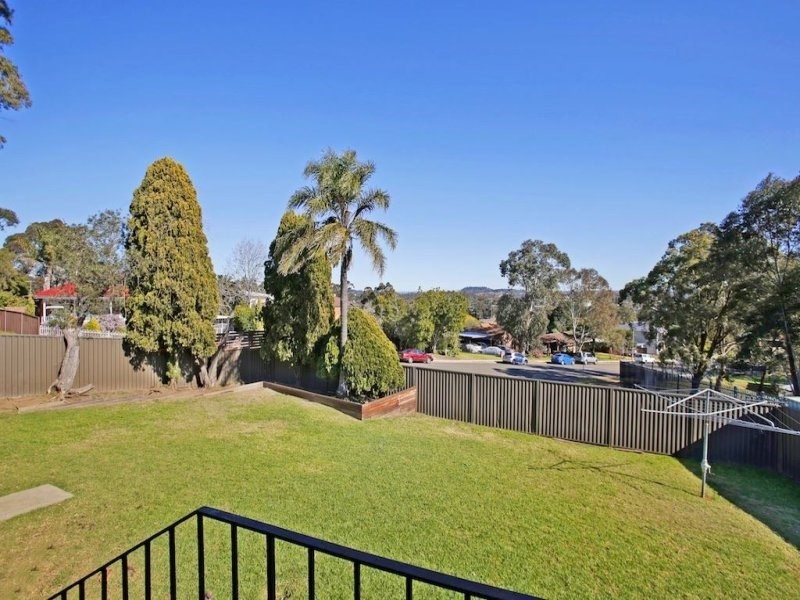 28 Burrinjuck Street, Leumeah NSW 2560