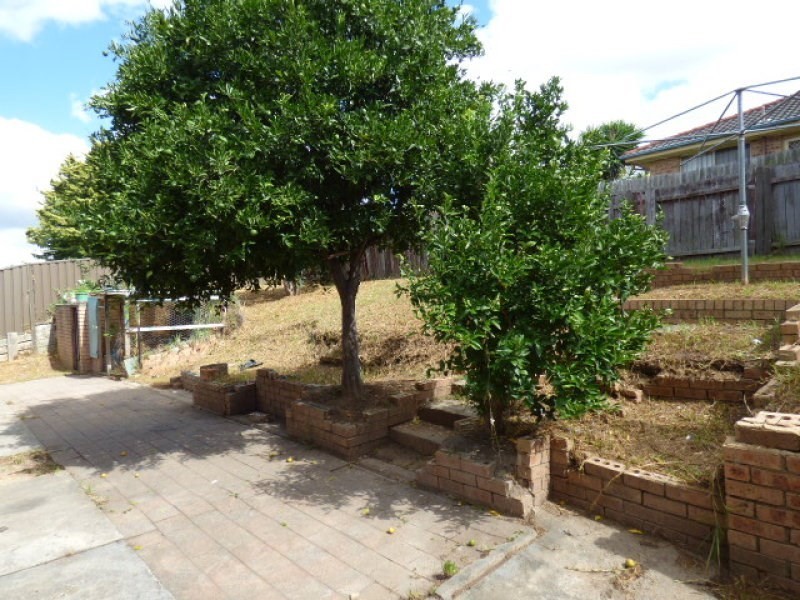 69 Clennam Avenue, Ambarvale NSW 2560