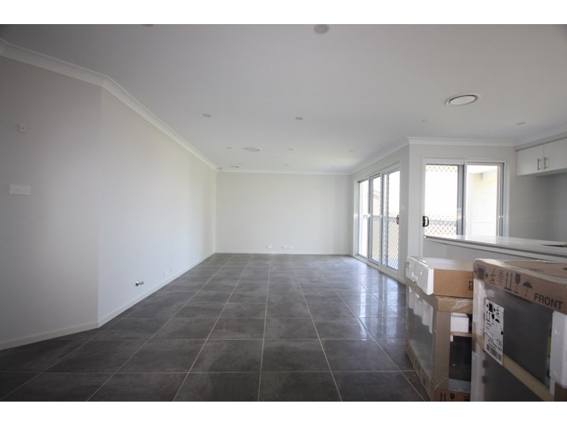 6 Fernleigh Court, Oran Park NSW 2570