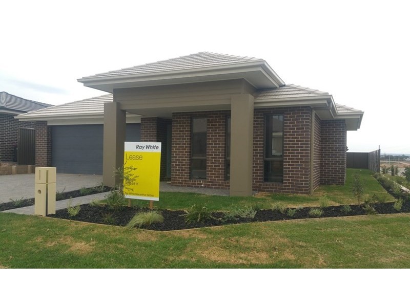 9 Whitfield Street, Gregory Hills NSW 2557