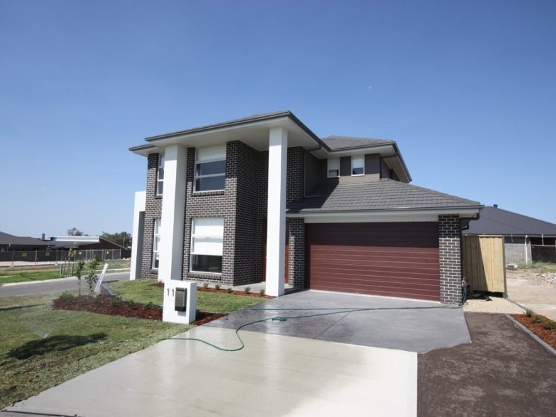 11 Davidson Street, Oran Park NSW 2570