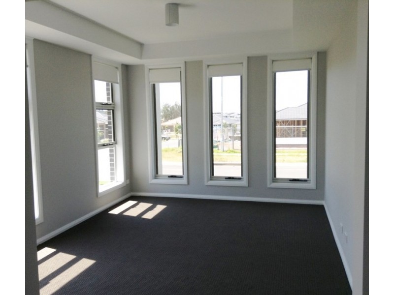 11 Davidson Street, Oran Park NSW 2570