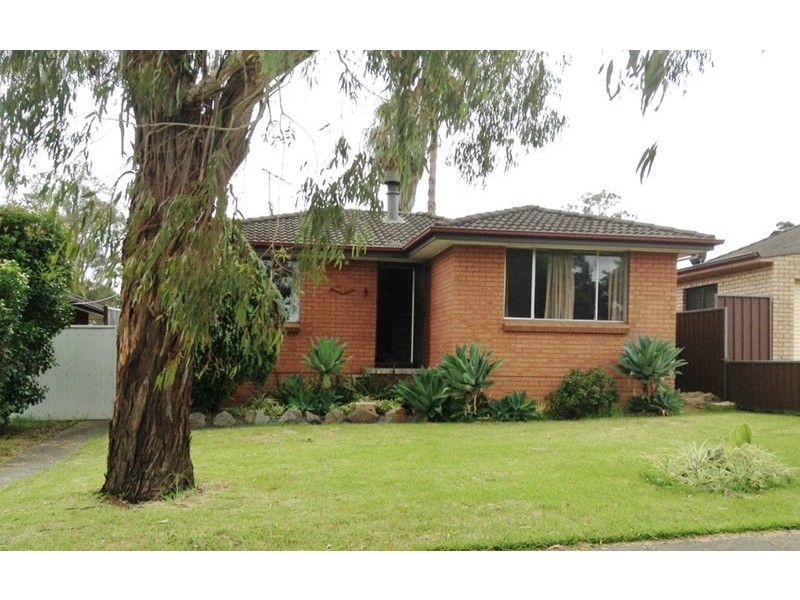 82 Fawcett Street, Glenfield NSW 2167