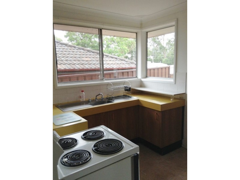 82 Fawcett Street, Glenfield NSW 2167