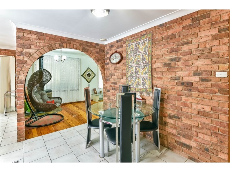 12 Moffat Place, Minto NSW 2566