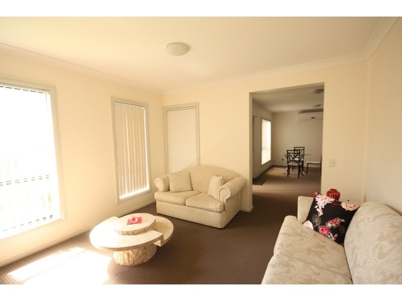 1 Brampton Avenue, Glenfield NSW 2167