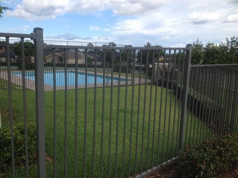 1 Brampton Avenue, Glenfield NSW 2167