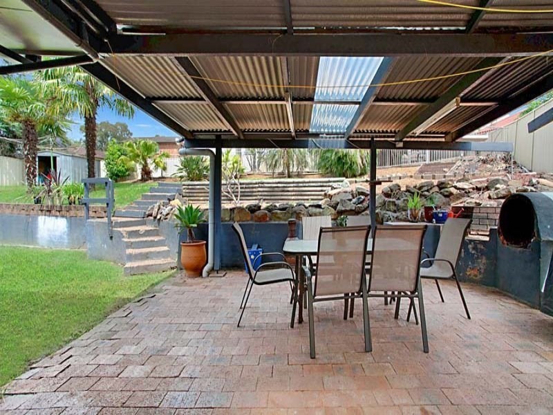 19 Clennam Avenue, Ambarvale NSW 2560