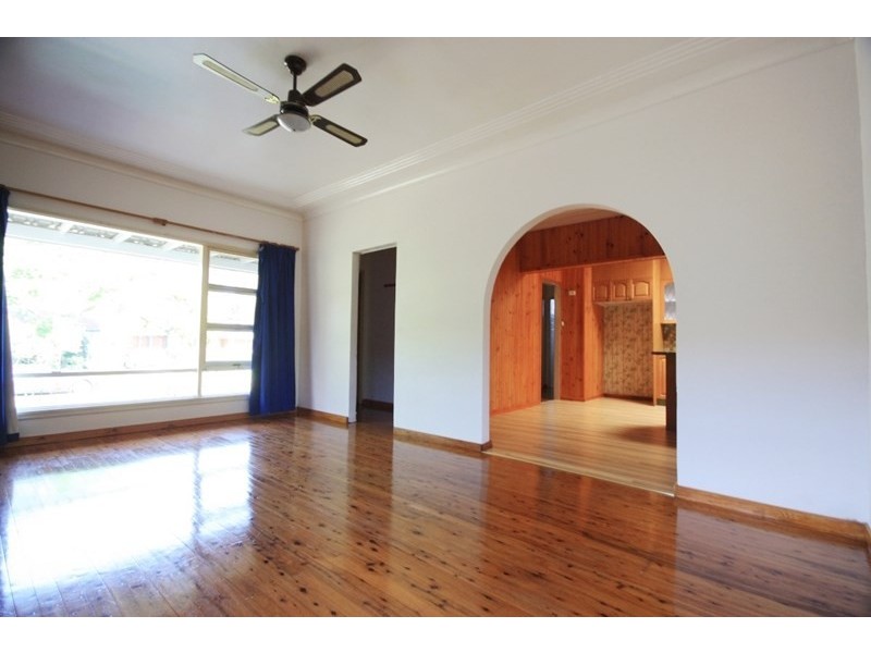 20 Clarence Street, Macquarie Fields NSW 2564