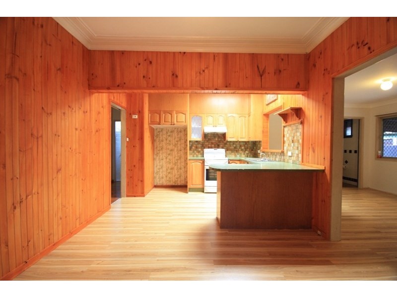 20 Clarence Street, Macquarie Fields NSW 2564