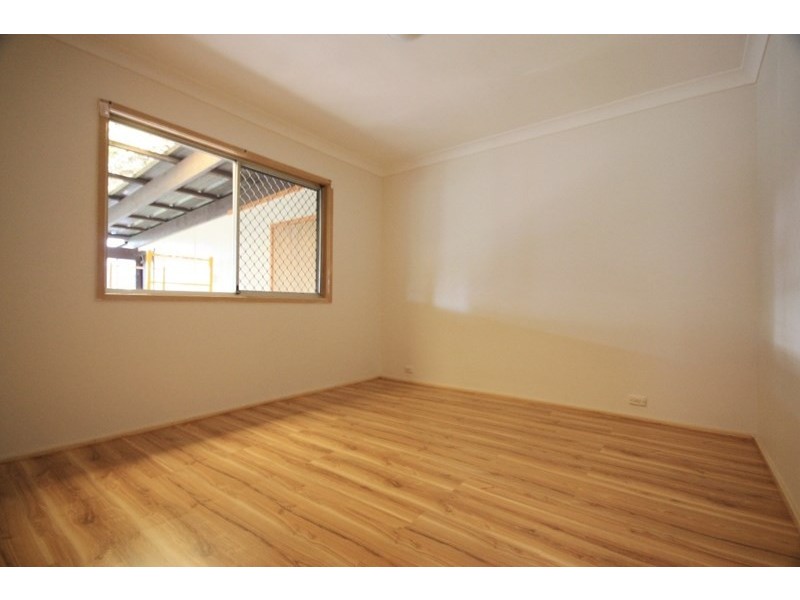 20 Clarence Street, Macquarie Fields NSW 2564