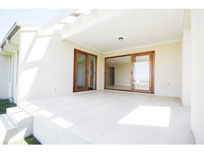 24 Fernleigh Court Arcadian Hills, Cobbitty NSW 2570