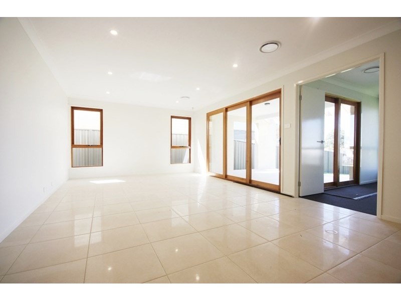 24 Fernleigh Court Arcadian Hills, Oran Park NSW 2570