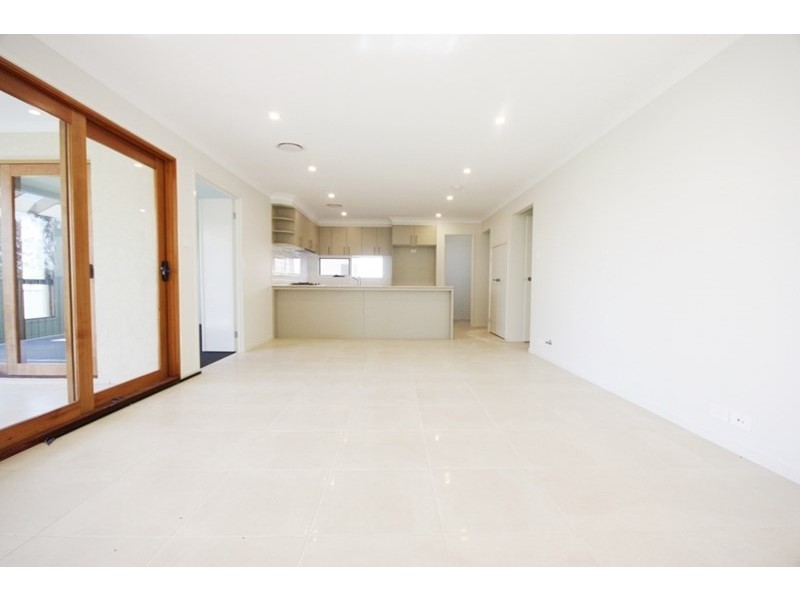 24 Fernleigh Court Arcadian Hills, Oran Park NSW 2570