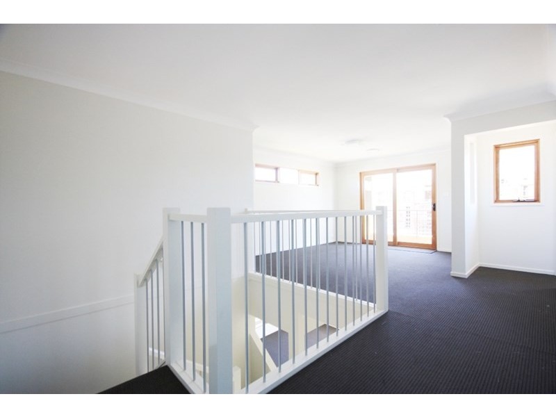 24 Fernleigh Court Arcadian Hills, Oran Park NSW 2570