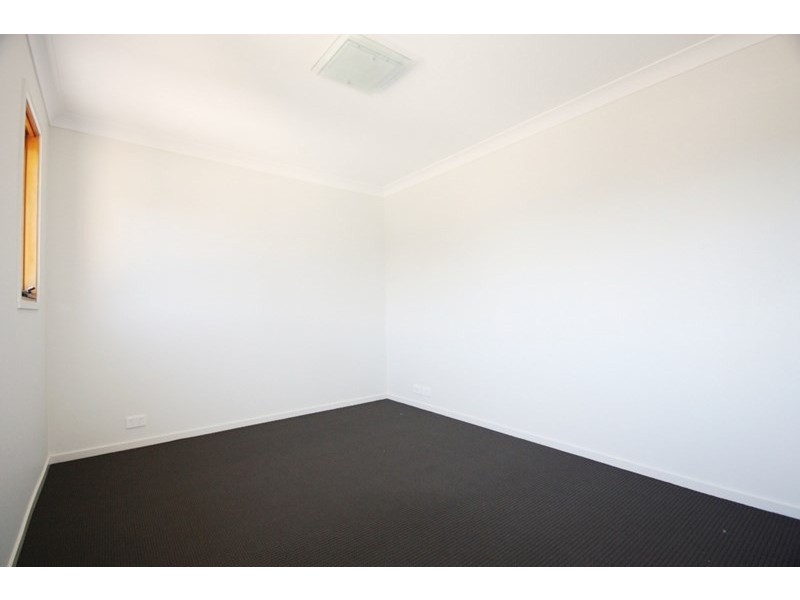 24 Fernleigh Court Arcadian Hills, Oran Park NSW 2570