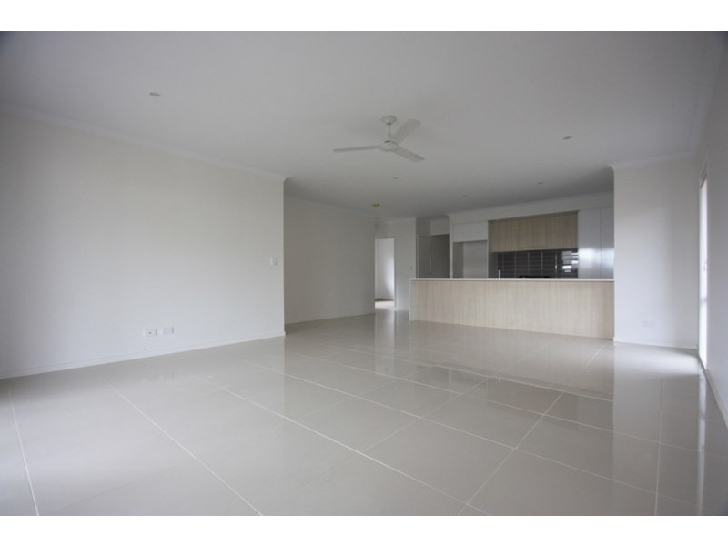 5 Whitfield Street, Gregory Hills NSW 2557