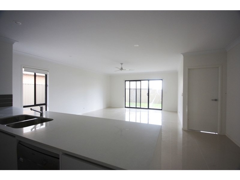 5 Whitfield Street, Gregory Hills NSW 2557