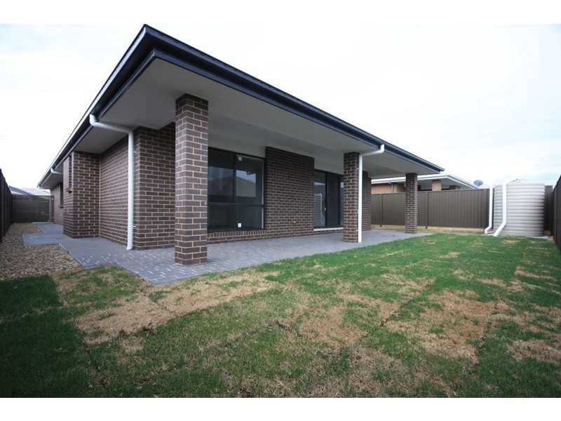 5 Whitfield Street, Gregory Hills NSW 2557