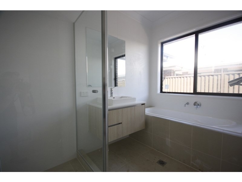 19 Monash Street, Gregory Hills NSW 2557