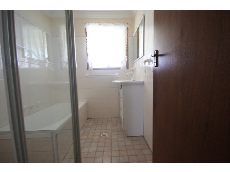 17 Holborn Place, Ambarvale NSW 2560