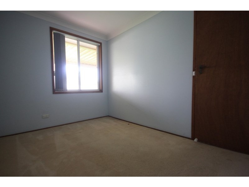 17 Holborn Place, Ambarvale NSW 2560