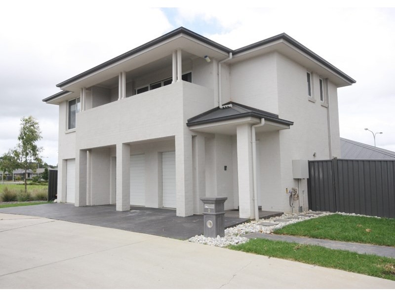 8 Turnbull Lane, Gregory Hills NSW 2557