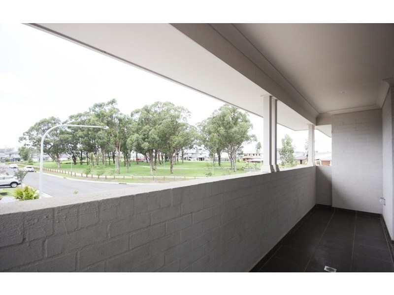 8 Turnbull Lane, Gregory Hills NSW 2557