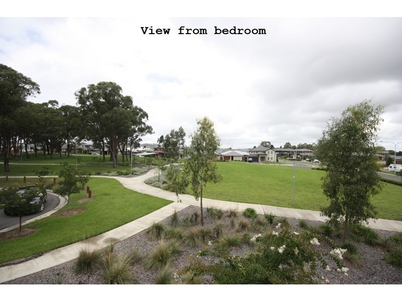 8 Turnbull Lane, Gregory Hills NSW 2557