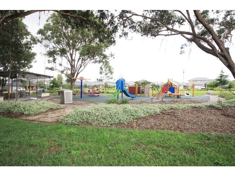 8 Turnbull Lane, Gregory Hills NSW 2557