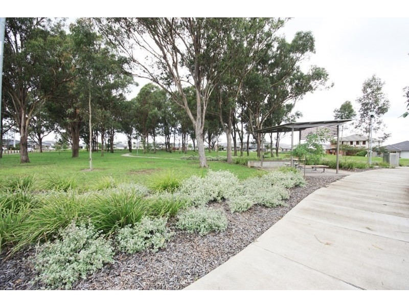8 Turnbull Lane, Gregory Hills NSW 2557