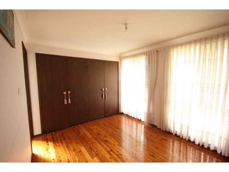 31 Danube Crescent, Kearns NSW 2558