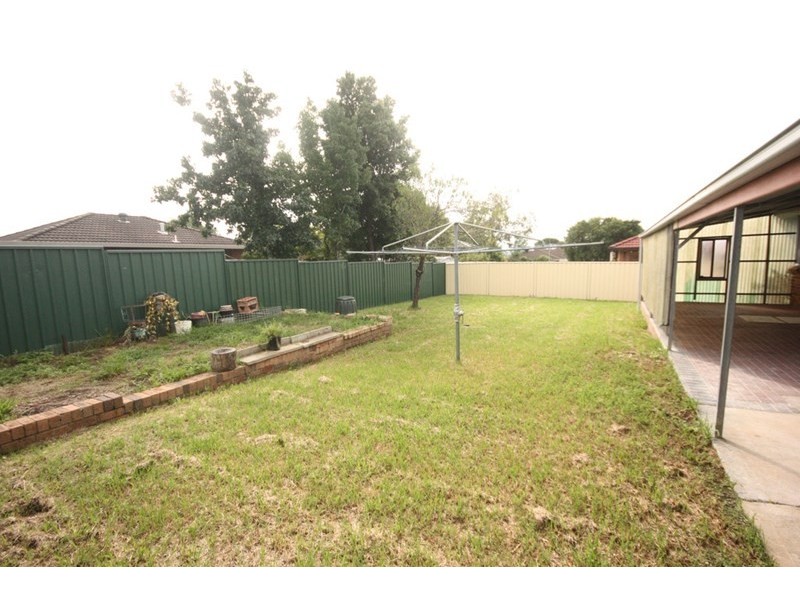 31 Danube Crescent, Kearns NSW 2558