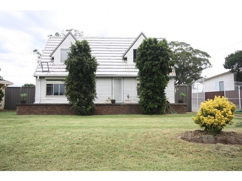 25 Woodland Crescent, Narellan NSW 2567