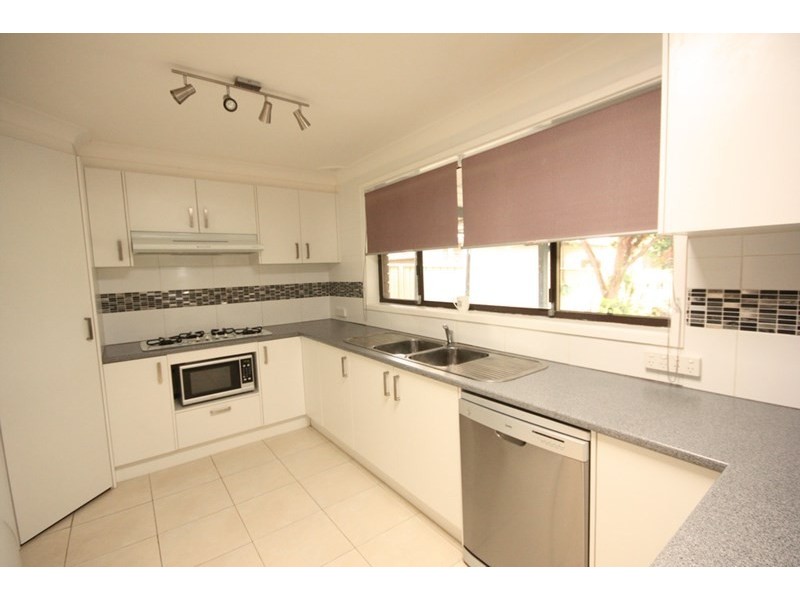 10 Tammar Place, St Helens Park NSW 2560