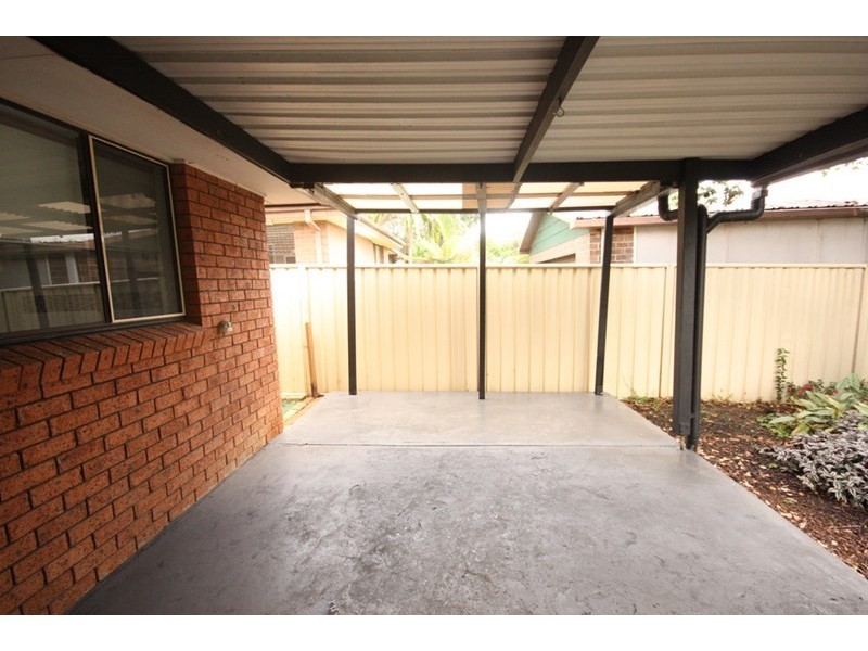 10 Tammar Place, St Helens Park NSW 2560