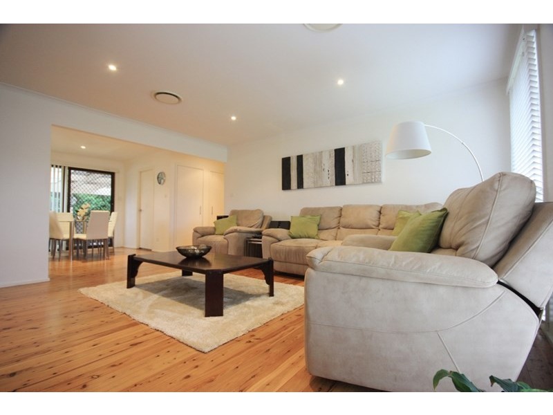 9 Jowett Place, Ingleburn NSW 2565